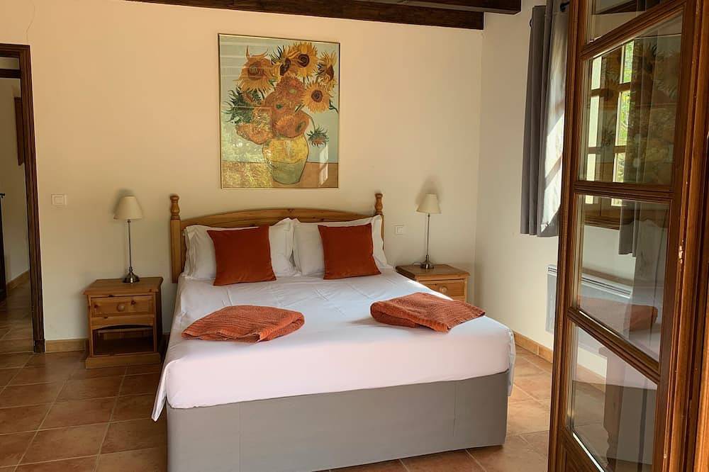 Villa provençale avec vues spectaculaires et piscine privée, pour 6 à 10 personnes in La Garde-Freinet, Côte méditerranéenne (France)