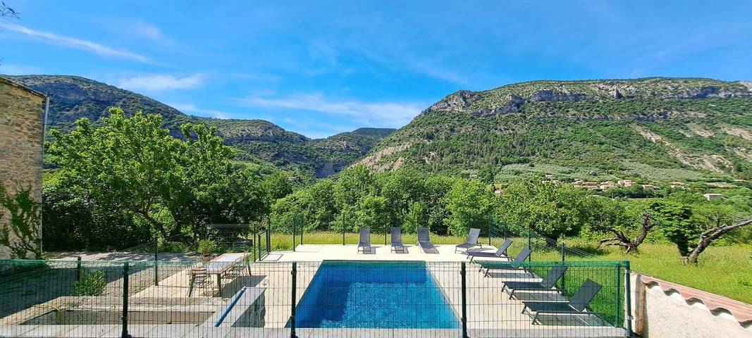 Maison de vacances pour 14 personnes, avec Terrasse et Jardin ainsi que Piscine et Vue