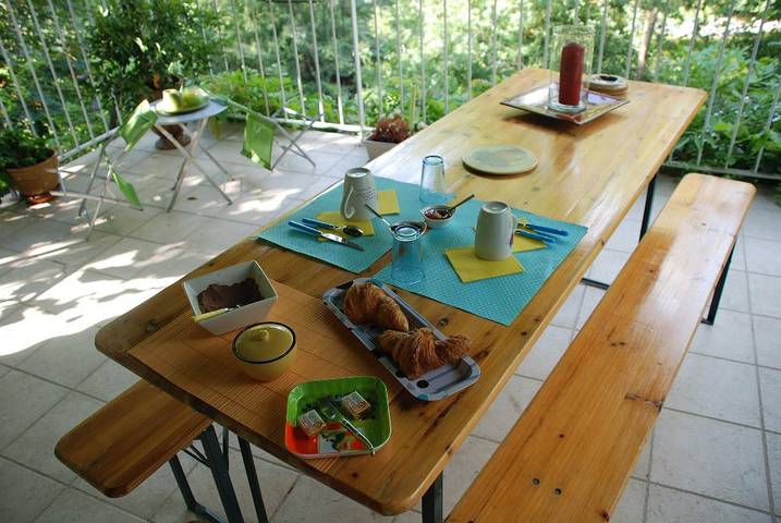 Chambre d’hôte pour 3 personnes, avec terrasse dans Privas - 2