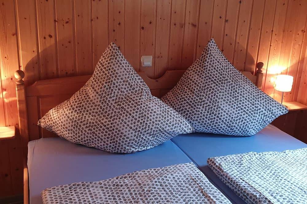 Ruhiges zentral gelegenes Ferienhaus mit  Sauna und Badezuber in Storkower See, Wendisch Rietz
