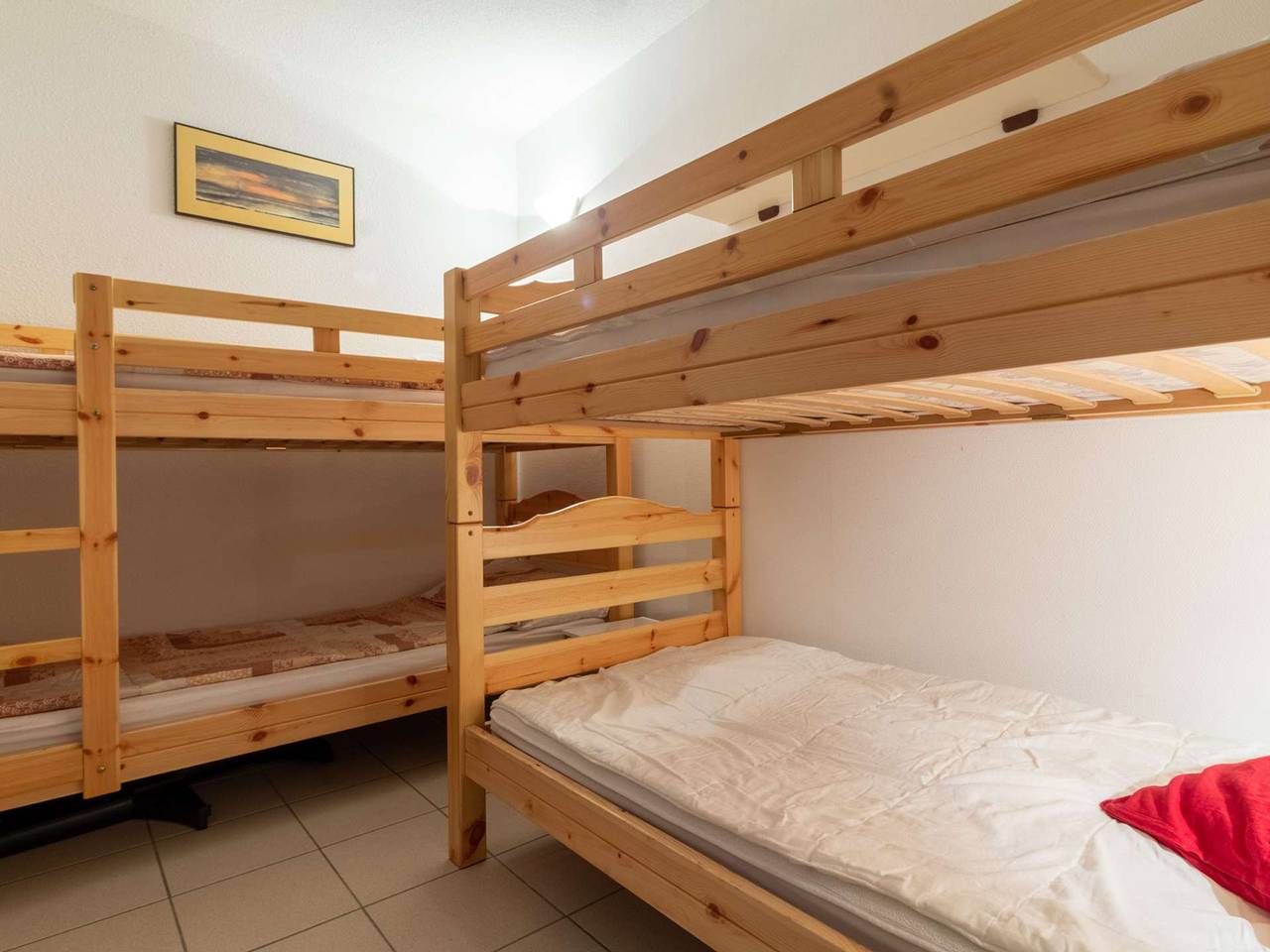 Ganze Wohnung, Ruhige 3-Zimmer-Wohnung mit Garten, Parkplatz und Bergblick, für 6 Personen. in Esquièze-Sère, Nationalpark Pyrenäen