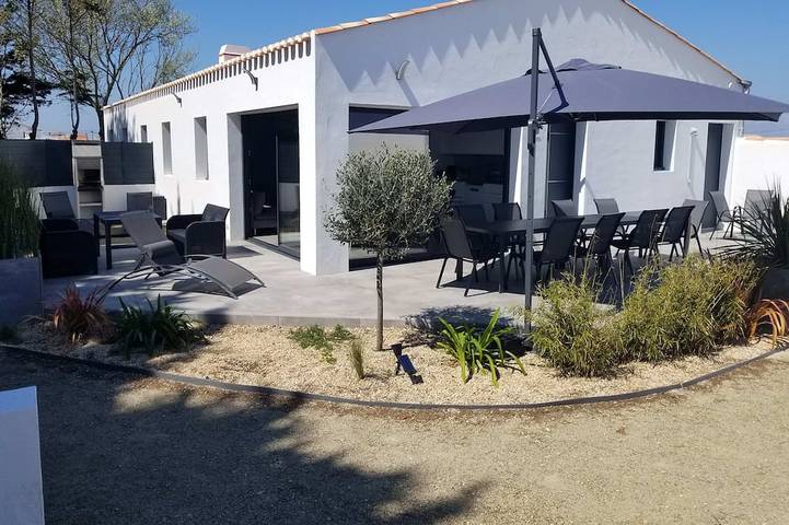 Location de vacances pour 20 personnes, avec jardin et terrasse dans l'Herbaudière - 2