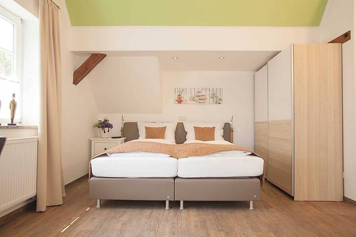 Entire apartment, Appartement Bocksberg - City-appartements Am Wall in Goslar, Harzvorland