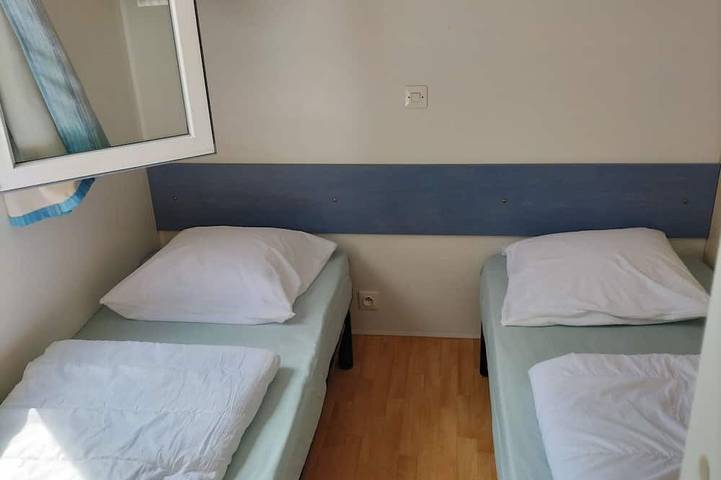 Mobil home pour 4 personnes, avec jardin, animaux acceptés à Cabariot - 2