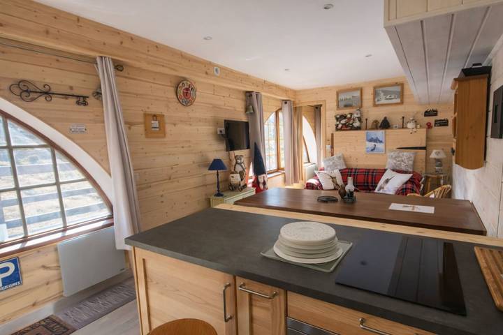 Ganze Wohnung, Ferienwohnung für 3 Personen mit Terrasse in Briançon, Serre Chevalier