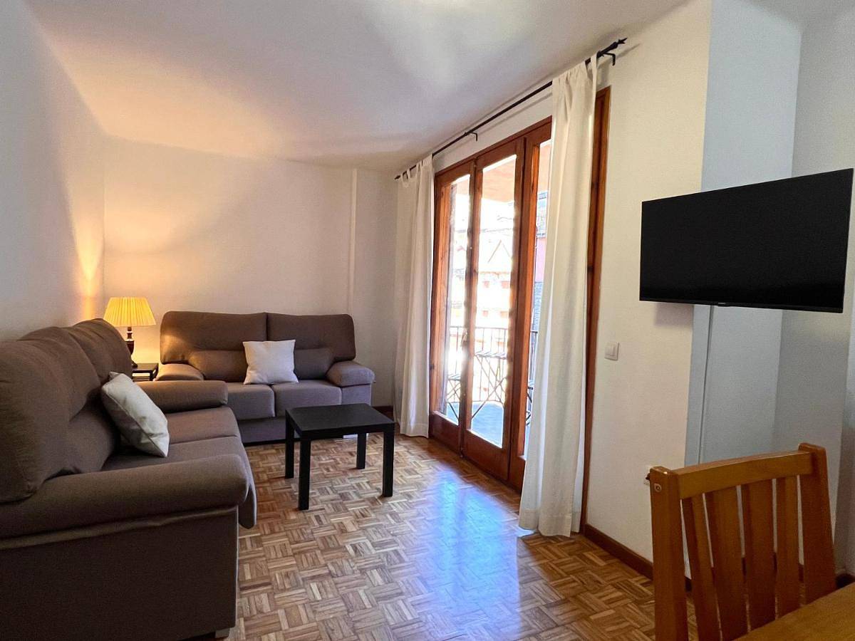 Apartamento entero, Two-Bedroom Apartment in Port Ainé, Rialp