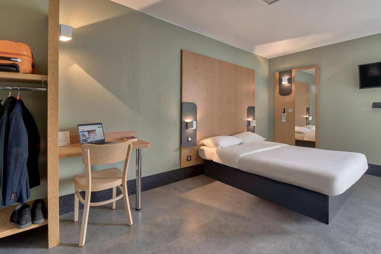 Superior Double Room in Tarnos, Région de Dax