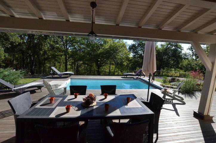 Gîte pour 6 personnes, avec piscine et jardin, animaux acceptés