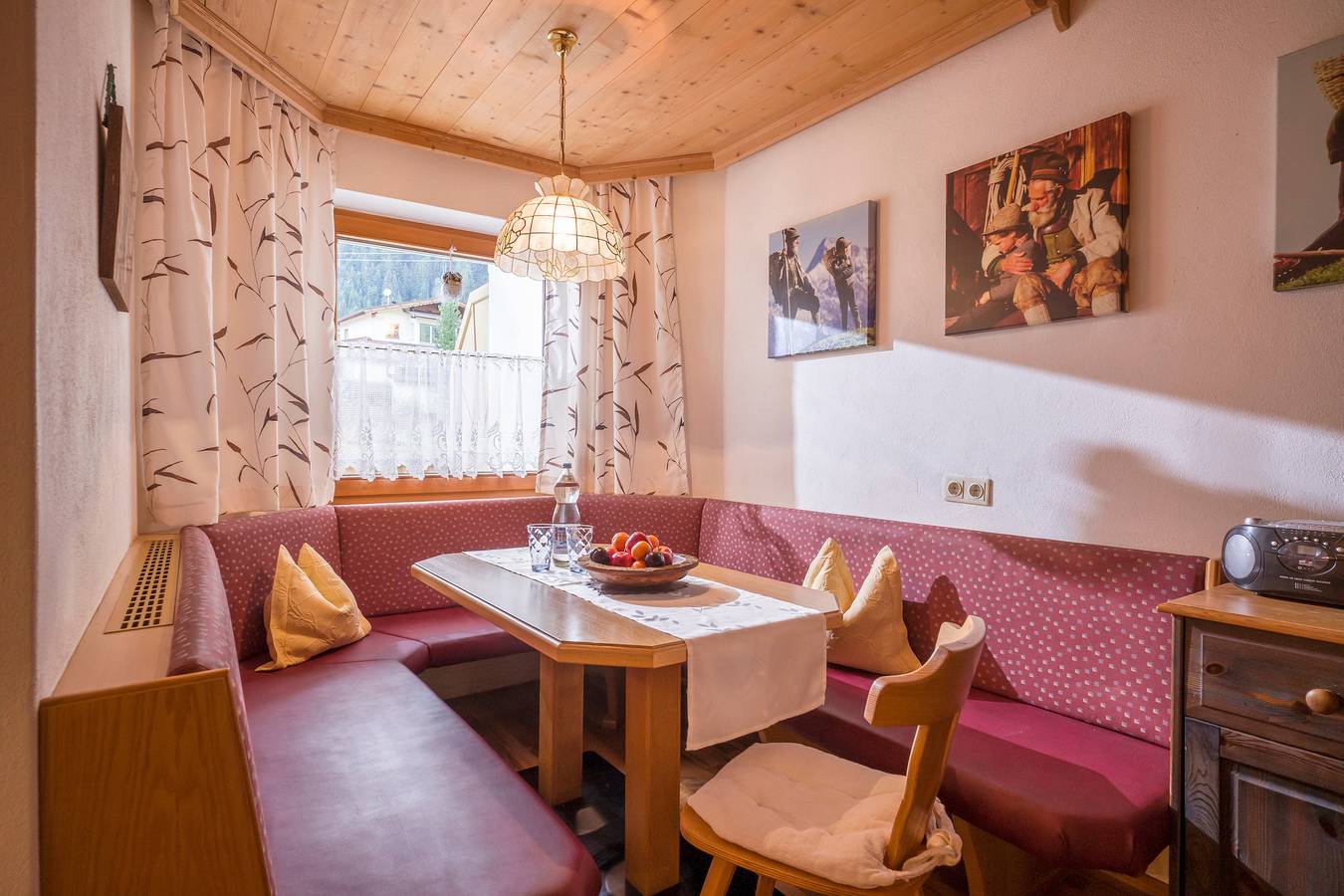 Geheel vakantieappartement, Vakantieappartement voor 3 personen met balkon in Finkenberg, Zillertaler Alpen