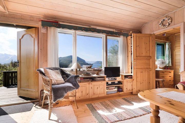 Blockhütte für 6 Personen, mit Balkon und Garten in Meløy