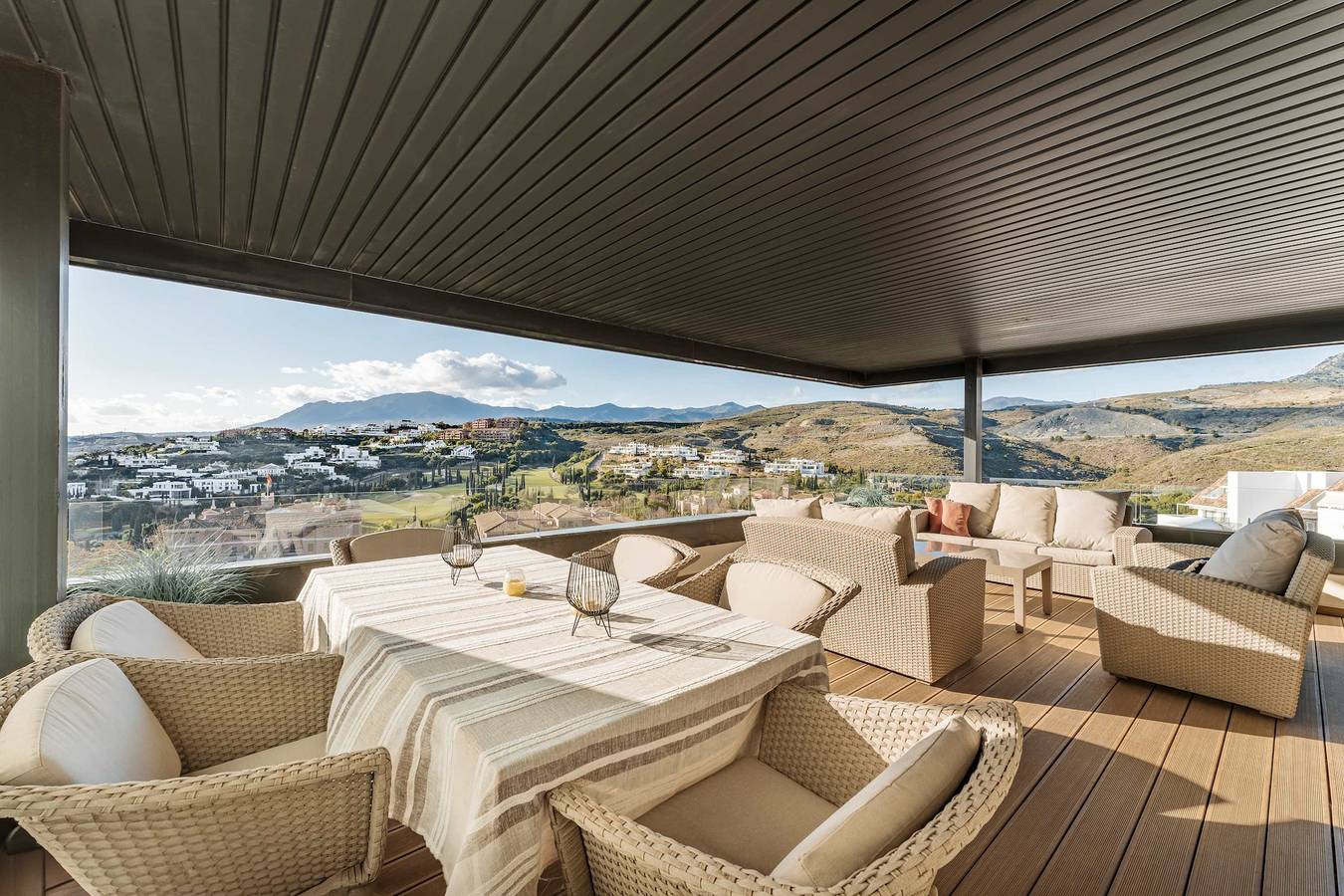 Appartement entier, Hoyo 2 | Panoramic Sea Views Golf Resort in Royal Flamingos Golf Resort, Benahavís