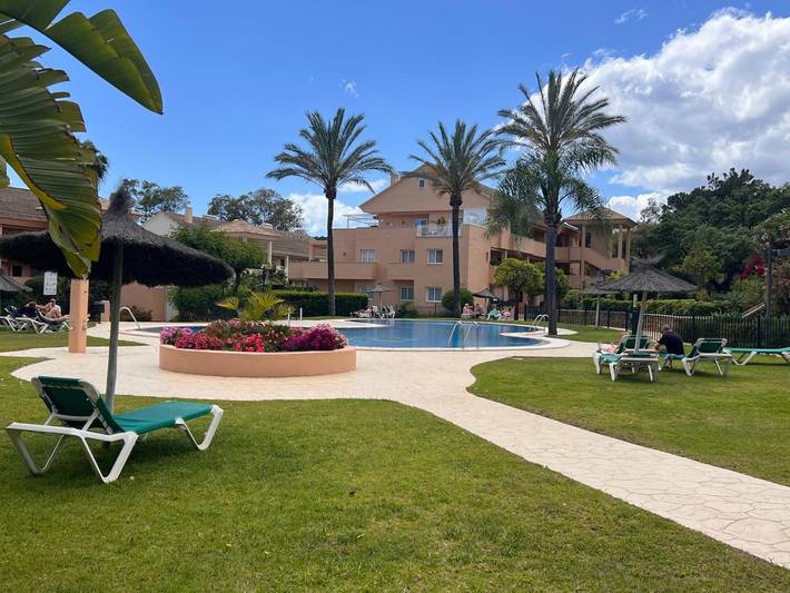 Appartement de vacances pour 4 personnes, avec jardin et bassin pour enfant à Marbella