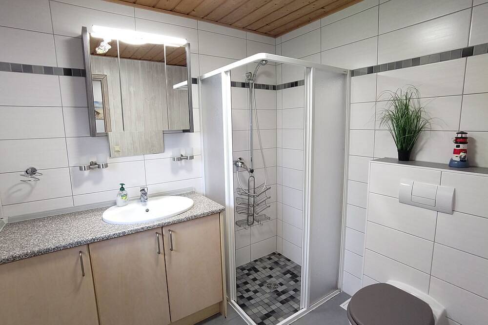 Möwe 100 - Kleines gemütliches Ferienhaus im Ferienpark Mirow in Mirow, Mecklenburg-Strelitz