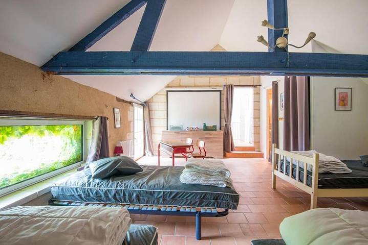 Location de vacances pour 14 personnes, avec piscine ainsi que vue et jardin, adapté aux familles à Bocé - 4