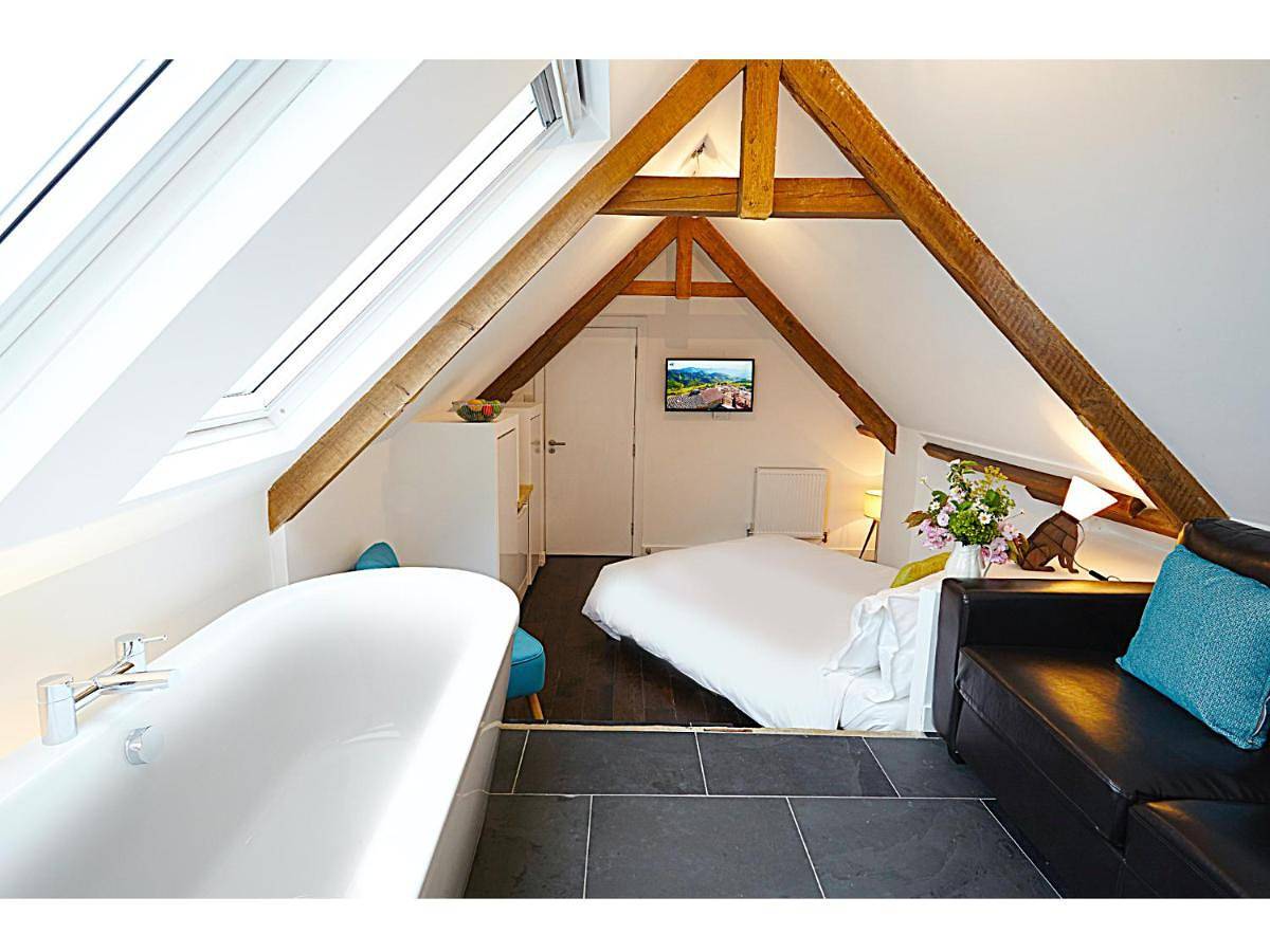 Live & Let Live Inn in Staverton (Devon), Devon