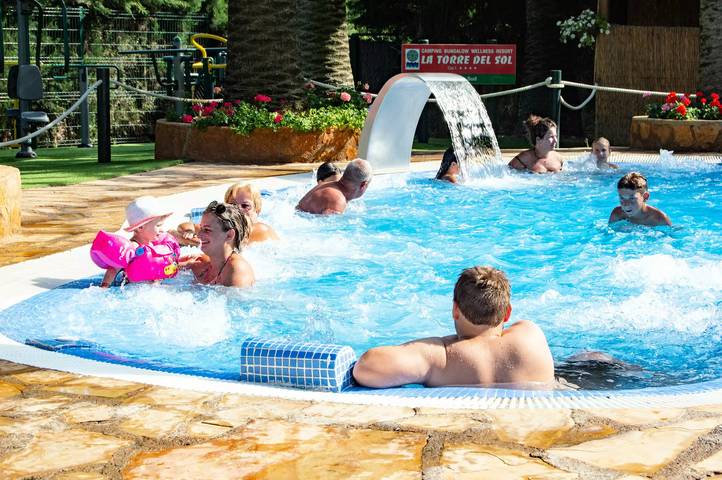 Casa rural para 3 personas, con piscina y terraza en Baix Camp - 2