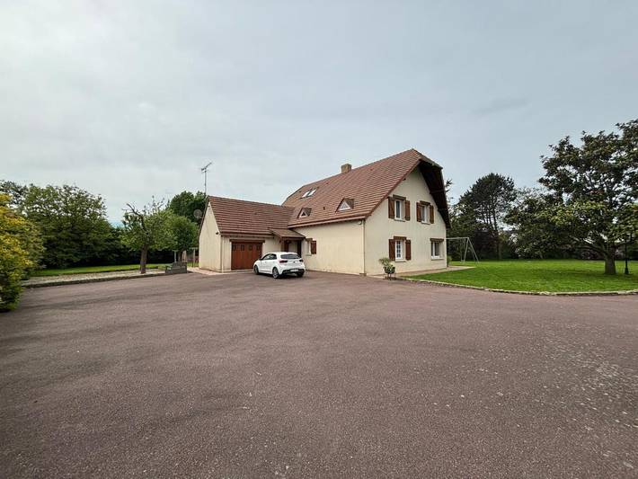 Location de vacances pour 8 personnes, avec terrasse ainsi que vue et piscine, animaux acceptés à Isigny-sur-Mer - 3