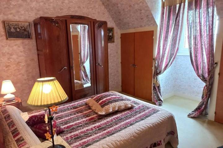 Location de vacances pour 5 personnes, avec jardin et terrasse à Hénansal - 2