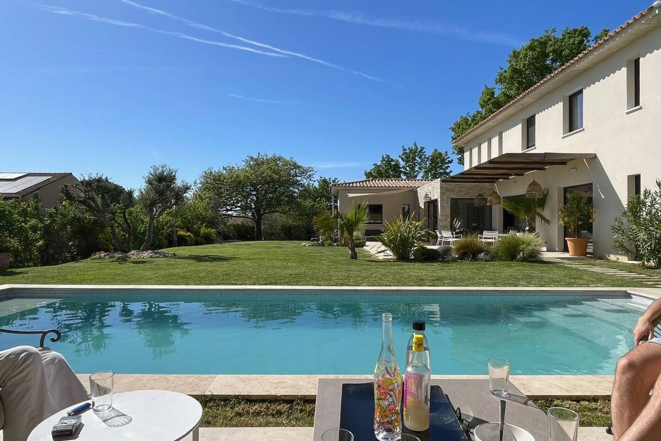 Villa contemporaine avec piscine à 2 pas d’Aix-en-Provence in Éguilles, Région d'Aix-en-Provence