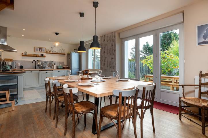 Ty Eole Spacious Family House for 10 with Private Terrace, Garden & Parking in Quiberon in Quiberon, Côte des Mégalithes