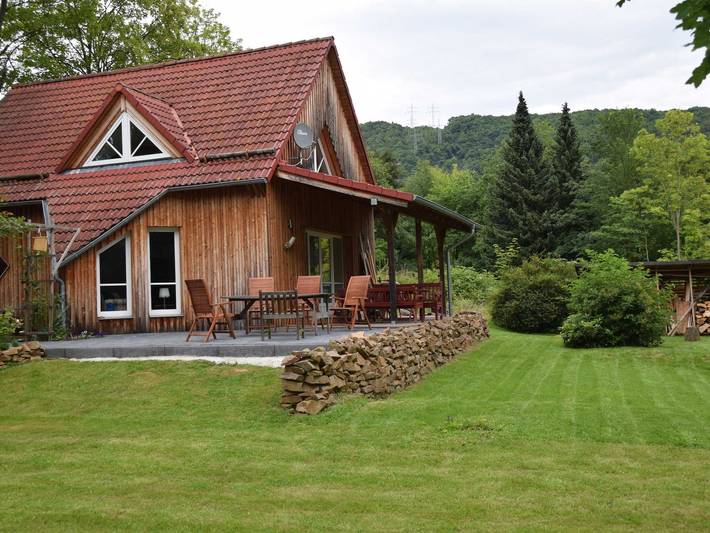 Ferienhaus für 6 Personen, mit Terrasse und Garten am Edersee