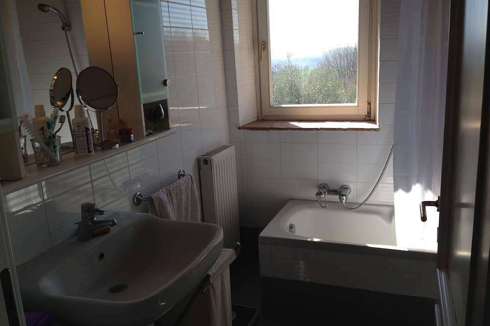 Villa / country house with panoramic views 80 km from Rome in Terni Province