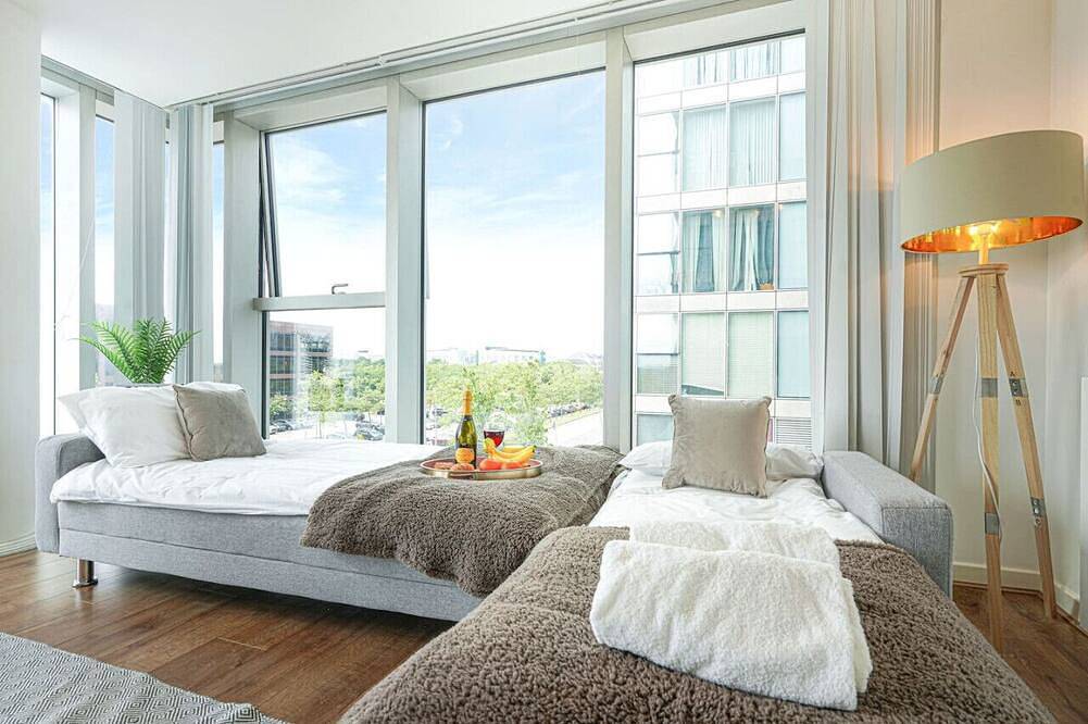 Entire apartment, 2 Bedroom 2 Bathroom Apartment in City Centre in Milton Keynes, South East England