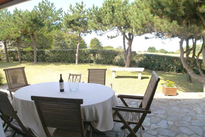 Location de vacances pour 8 personnes, avec jardin et piscine dans Raguénez - 2