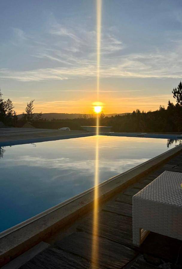 Casa de férias para 8 pessoas, com vista e jardim e ainda piscina, adaptado a crianças em Pedrógão Grande
