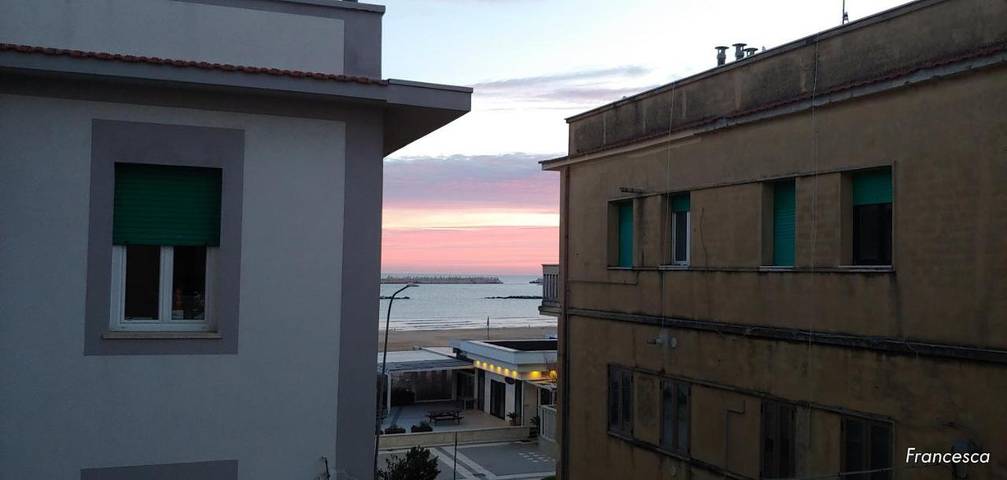 Location de vacances pour 4 personnes, avec vue et terrasse, animaux acceptés à Pescara - 2