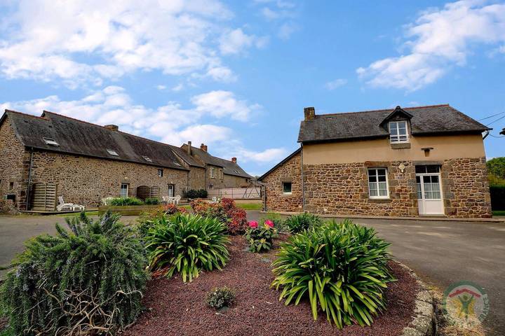 Gîte pour 4 personnes, avec terrasse et jardin