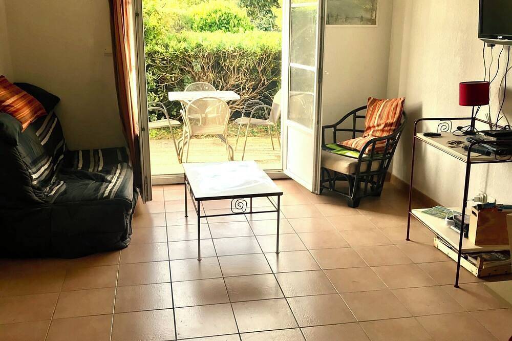 For long or short stays, within gated complex,holiday& spa. in Gallargues-le-Montueux, Region de Nimes