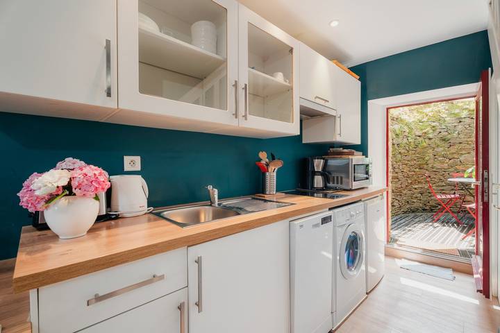 Holiday Home 'Les Mouettes Cancale' with Private Terrace and Wi-Fi in Cancale, Mont-Saint-Michel Bay