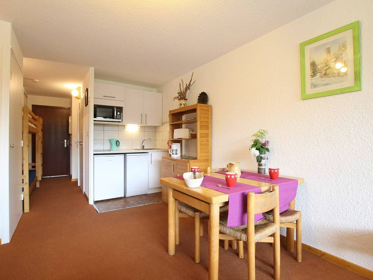 Ganze Wohnung, Gemütliches Studio mit Bergblick, Pool und Balkon in der Nähe der Skipisten in La Salle-les-Alpes, Serre Chevalier