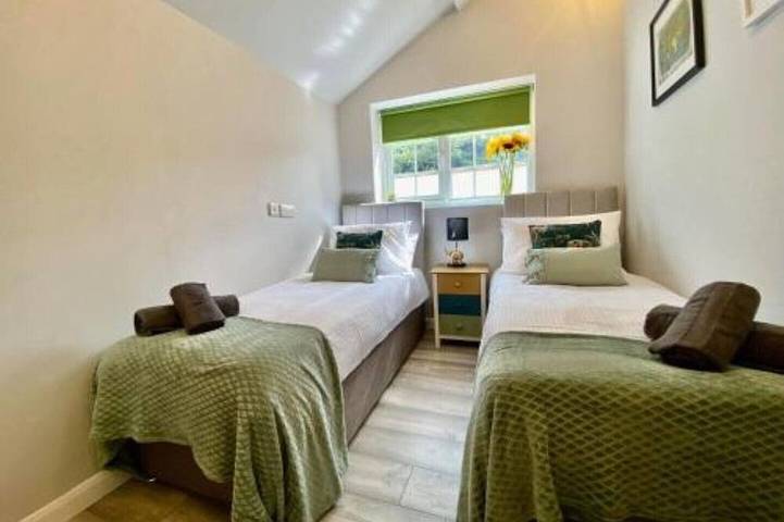 The Lodge at Pickford House Nec and B'Ham Airport in Coventry, Birmingham Area