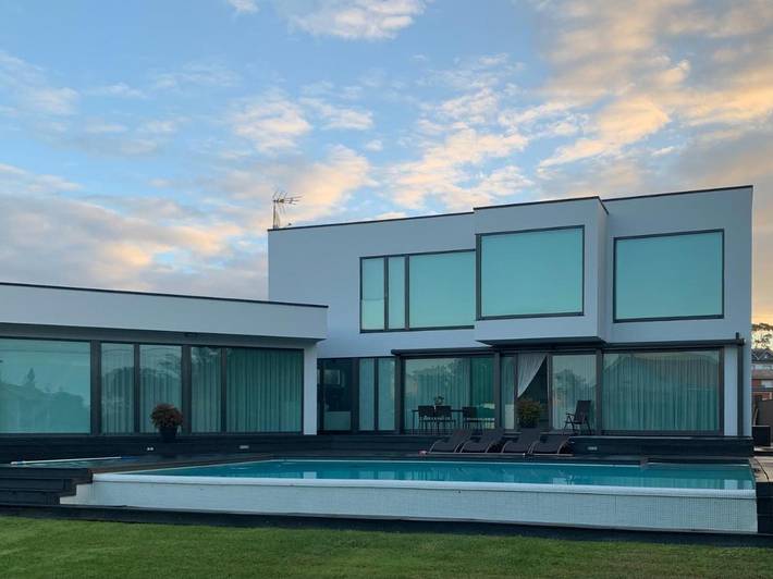 Chalet para 9 personas, con jacuzzi además de jardín y piscina en Provincia de Pontevedra - 2