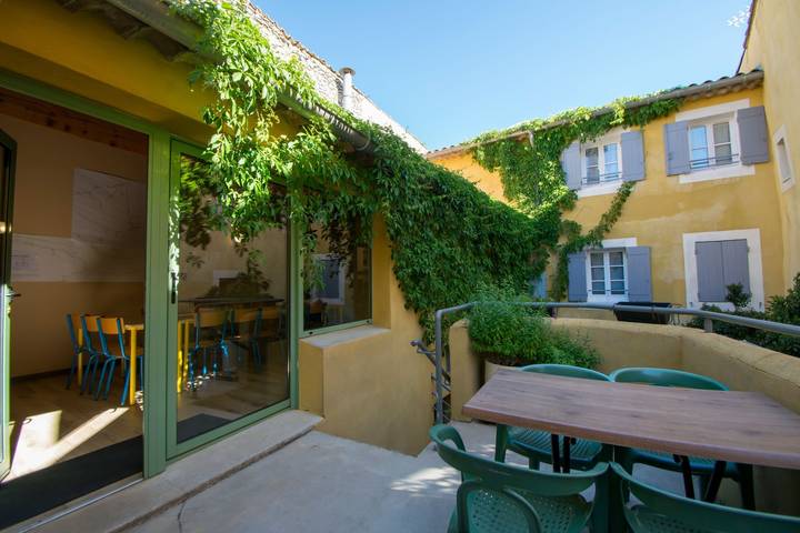 Gîte pour 41 personnes, avec terrasse