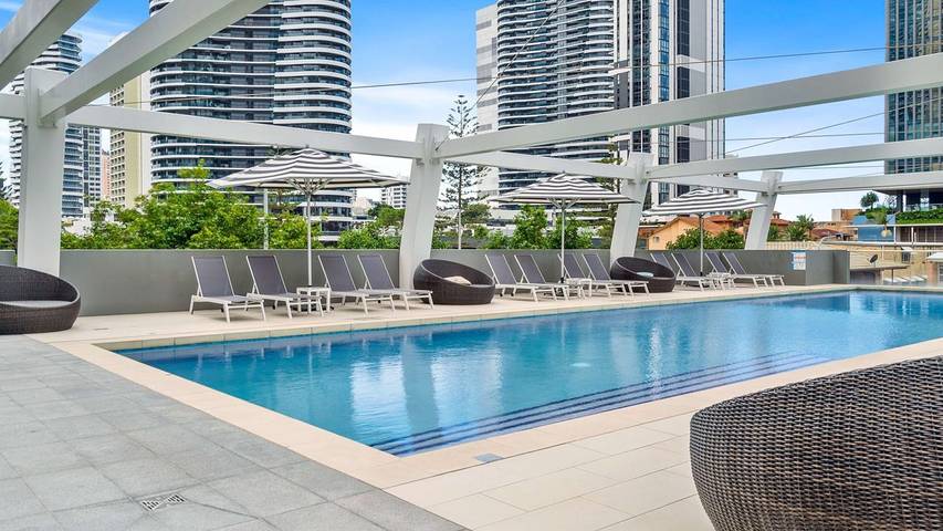 Holiday letting for 5 people, with pool in Broadbeach