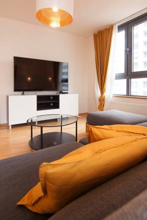 Entire apartment, Apollo Apartment - Key-Box - Free Parking in Bratislava, Bratislava region