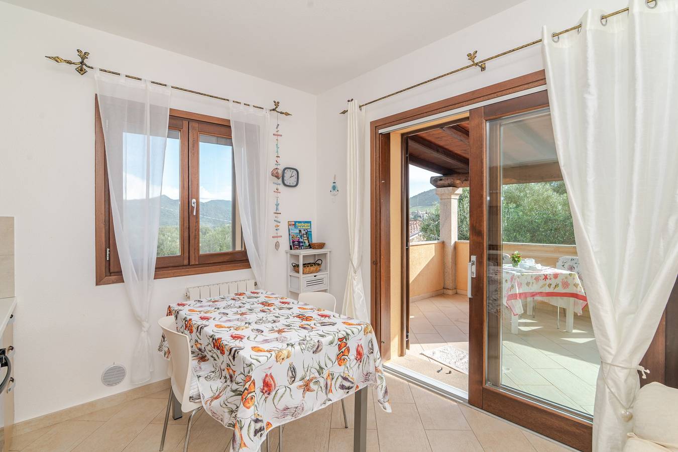 Ganze Wohnung, Apartment 'Casa San Teodoro 2' mit Bergblick, Balkon und Klimaanlage in Franculacciu, San Teodoro