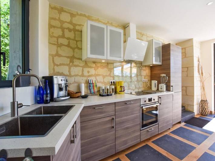 Location de vacances pour 6 personnes, avec piscine ainsi que jardin et terrasse à Thizay - 4