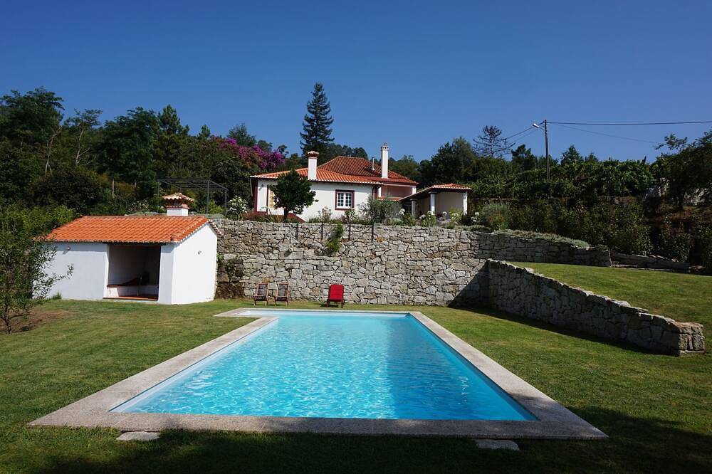 Abgeschiedenes Bauernhaus mit exzellenter Aussicht und großem Pool in Serra do Caramulo, Viseu Distrikt
