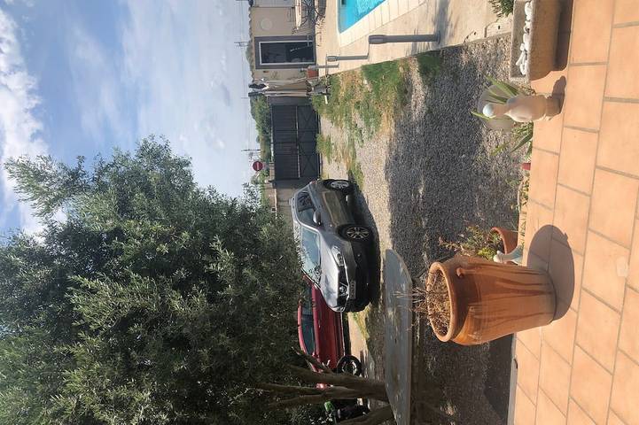 Location de vacances pour 4 personnes, avec terrasse et jardin à Saint-Victoret - 3