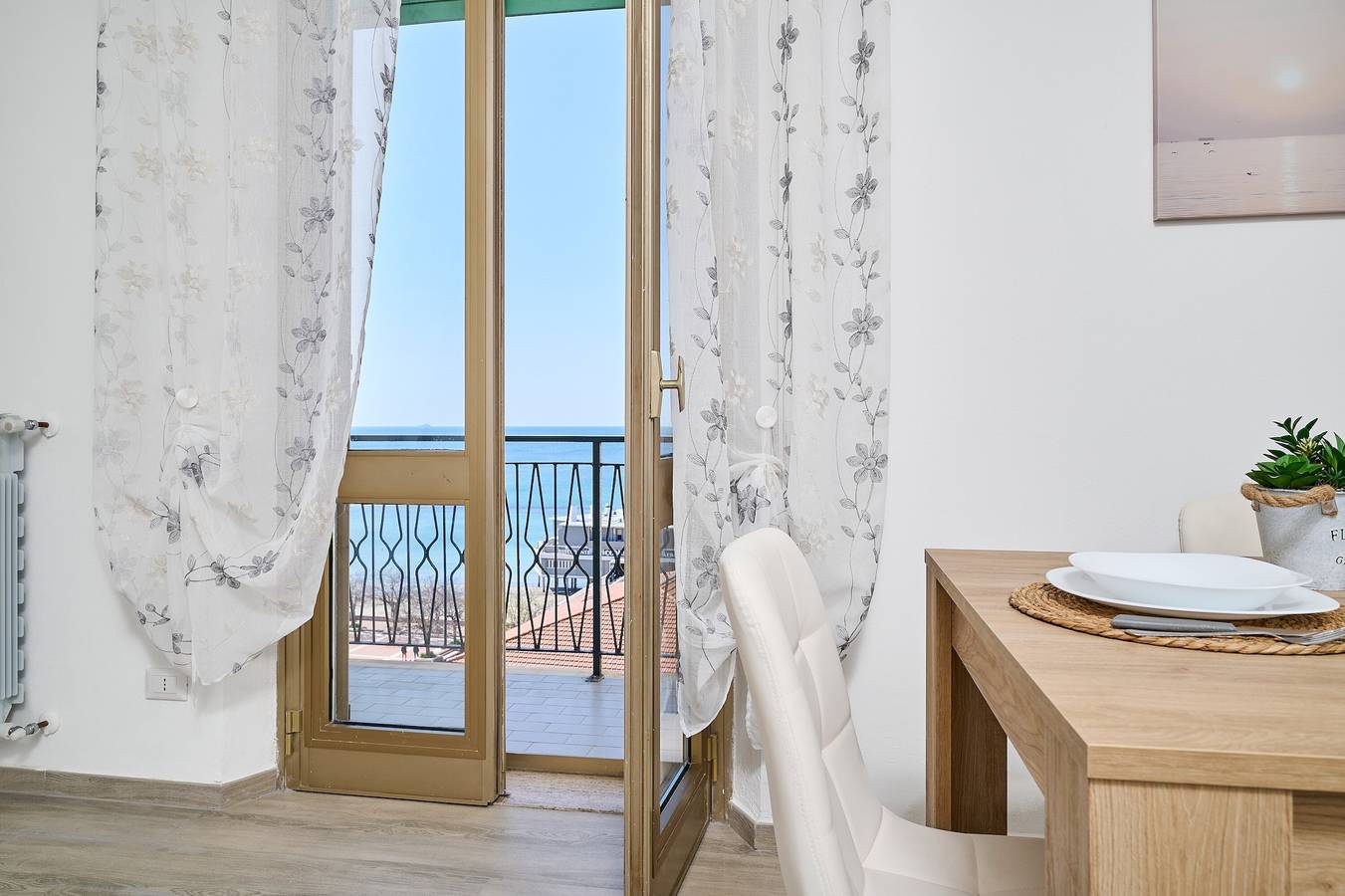 Geheel appartement, Appartement 'Montecristo Sei' met zeezicht, Wi-Fi en airconditioning in Follonica, Etruskische kust