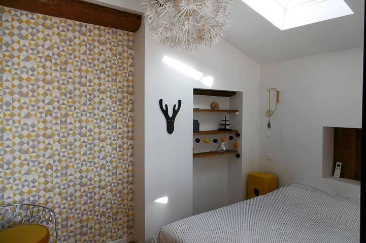 Charming holiday cottage with pool-pétanque-table tennis-foosball-Bbq-parking in Roujan, Costa mediterránea (Francia)