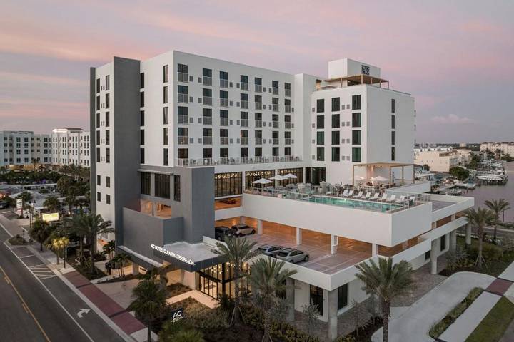 Hotel für 4 Personen, mit Ausblick und Terrasse sowie Pool, mit Haustier in Clearwater Beach