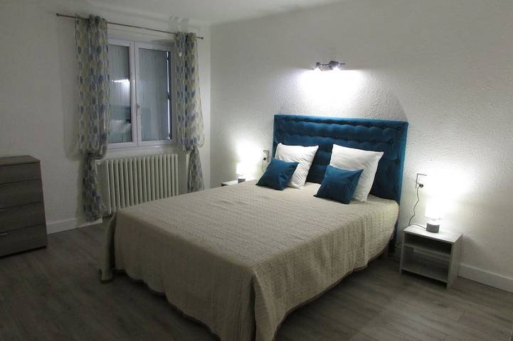 Location de vacances pour 6 personnes, avec piscine ainsi que balcon et jardin à Saint-Victor-de-Malcap - 3