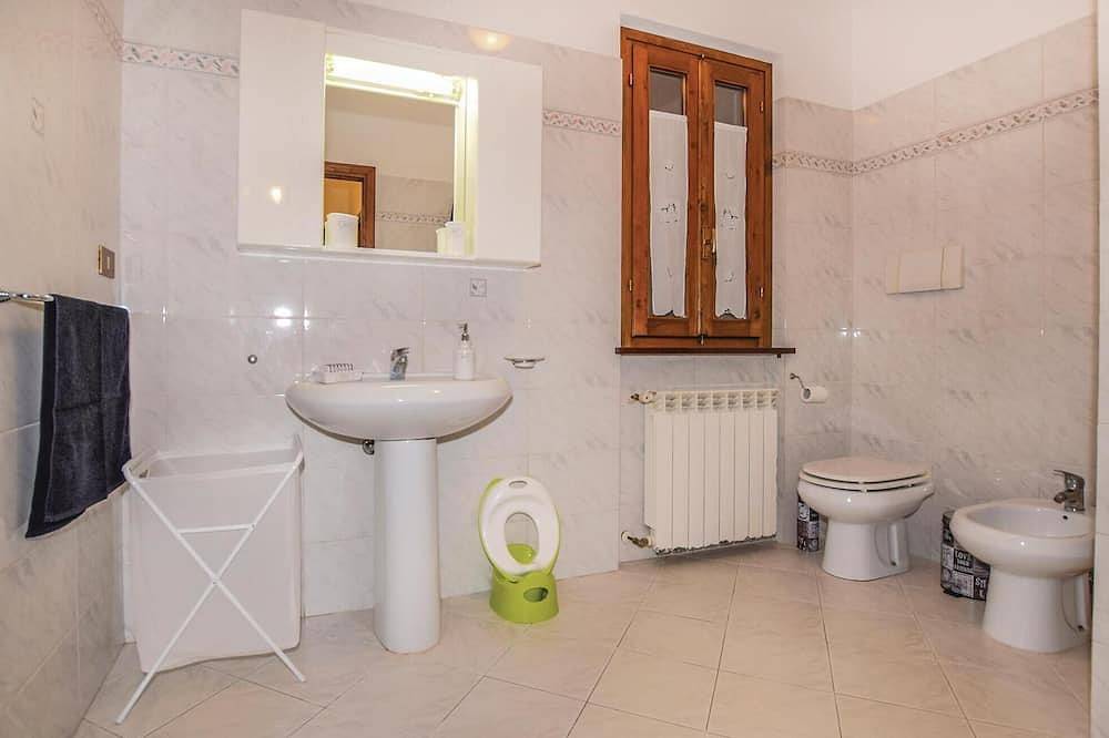 Accogliente casa con 2 camere da letto. in Scarlino, Provincia di Grosseto