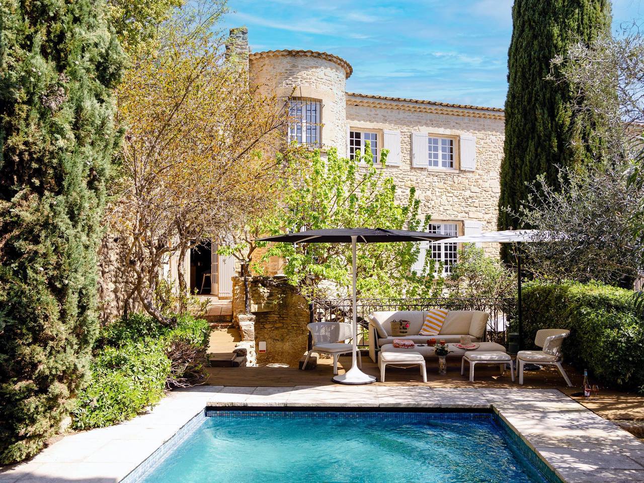 Old monastery in the heart of village with pool in Châteauneuf-du-Pape, Vaucluse
