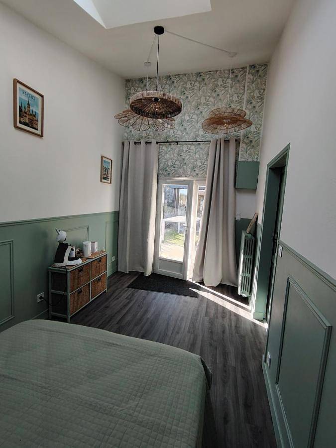 Chambre d’hôte pour 2 personnes, avec terrasse ainsi que jardin et piscine à Noron-la-Poterie